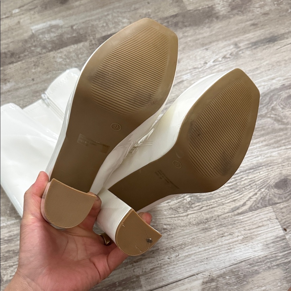 Fashion Nova White Heeled Boots - Picture 4 of 7